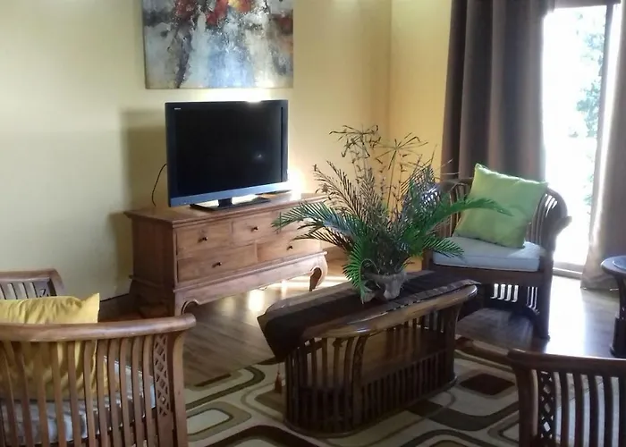 Shay Lyah Self Catering Victoria